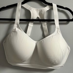 VS Incredible Plunge Sports Bra